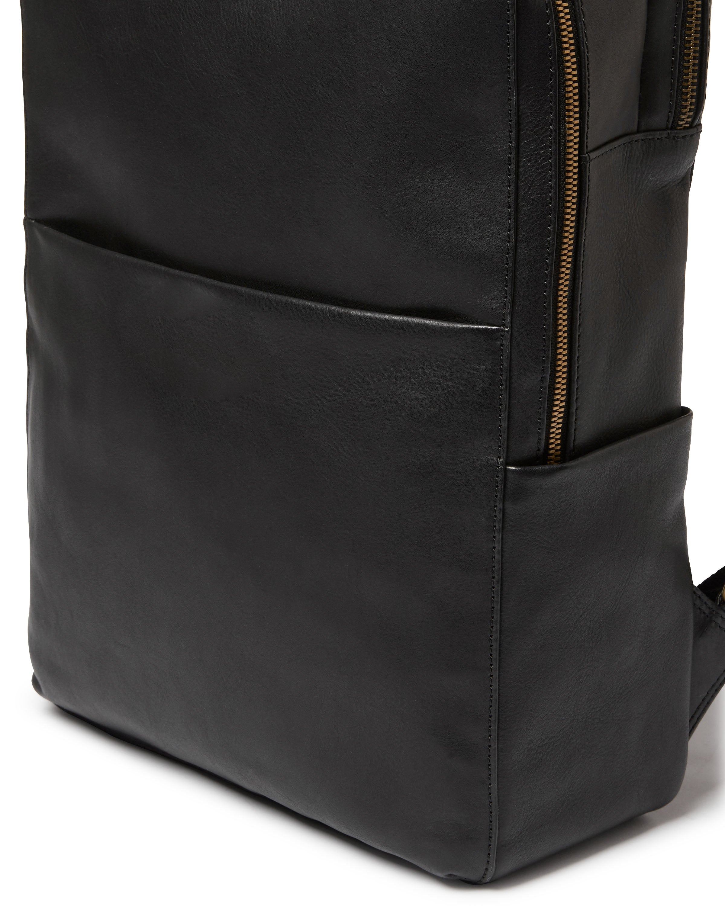 Saddler Datorryggsäck Avern 16-17" svart