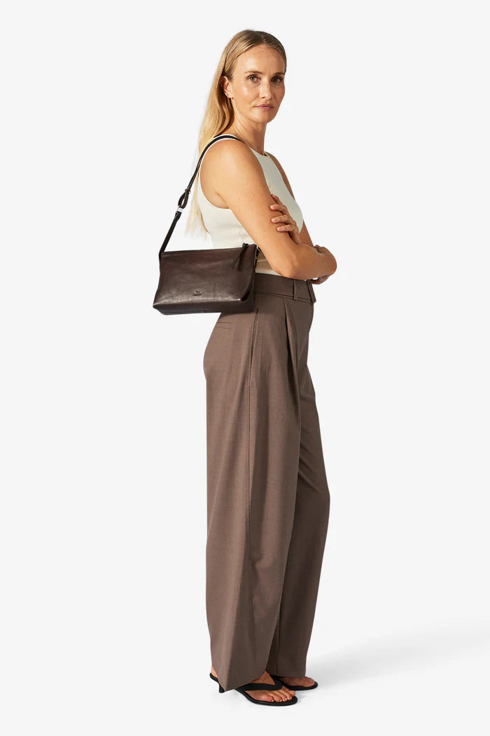 Adax Shoulder bag Manilla mörkbrun