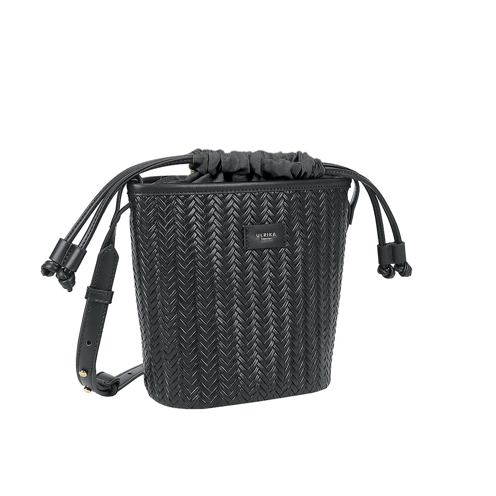 Ulrika Design Bucketbag Braid svart