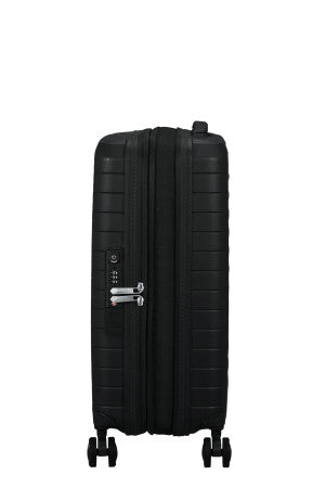 American Tourister Fastforward exp  55 cm svart