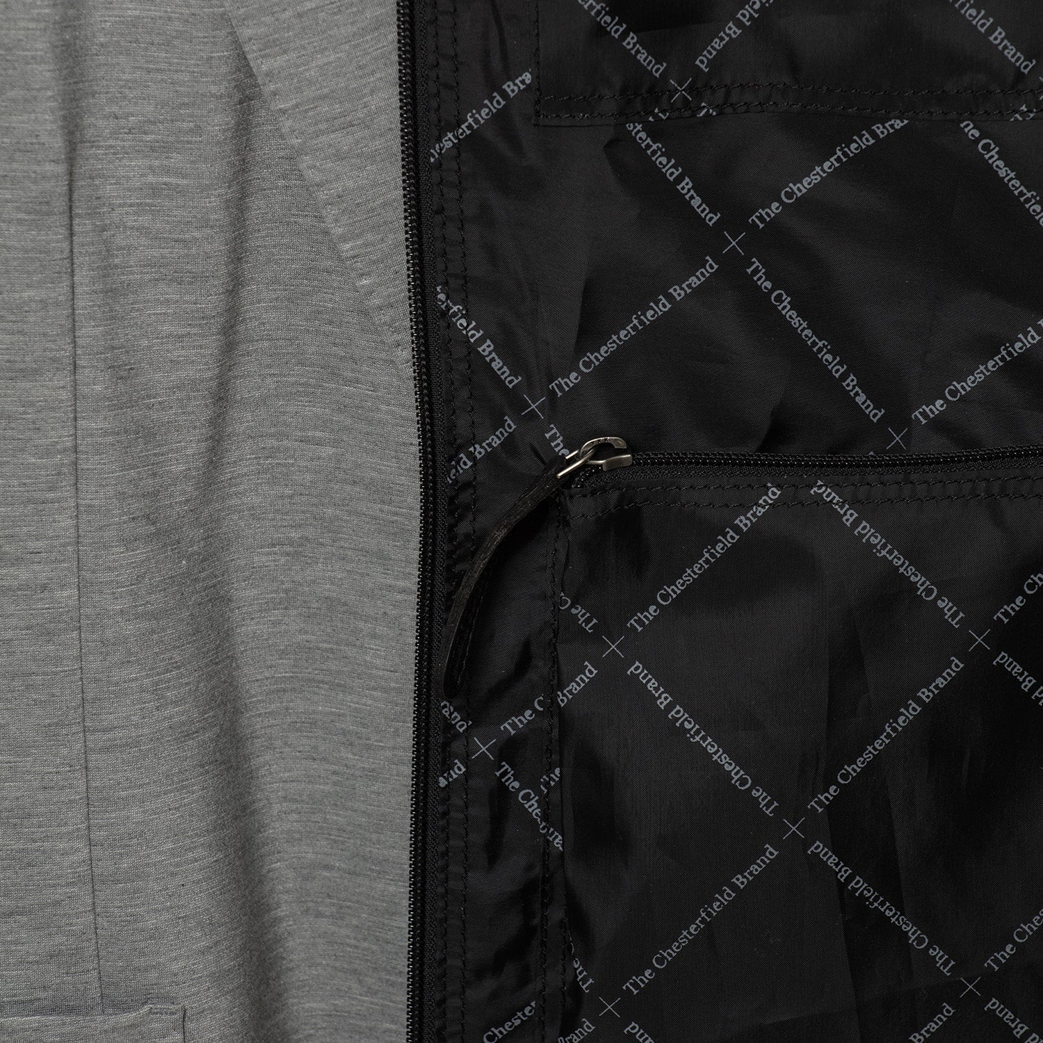 The Chesterfield Brand Resegarderob Josh svart