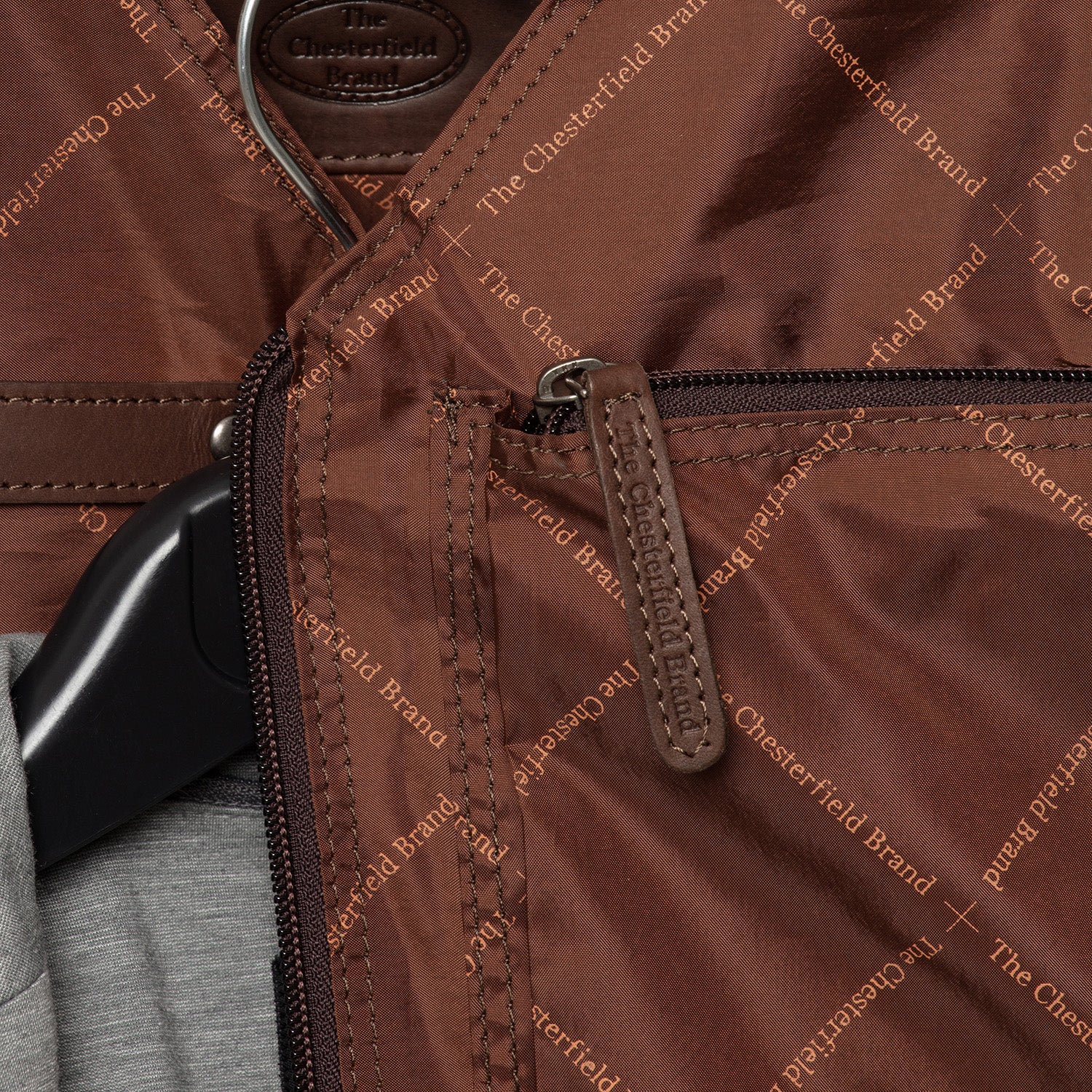 The Chesterfield Brand Resegarderob Josh mörkbrun