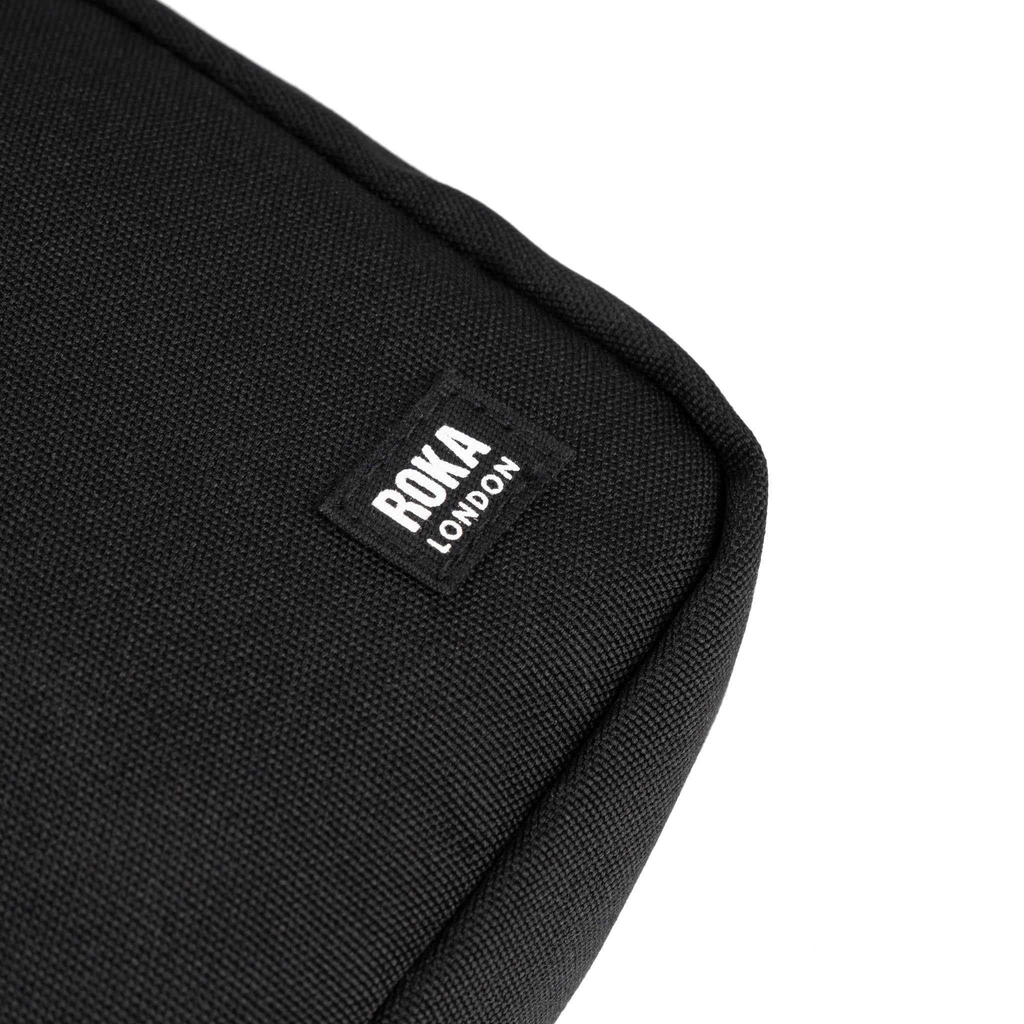 Roka Shoulderbag Bond svart