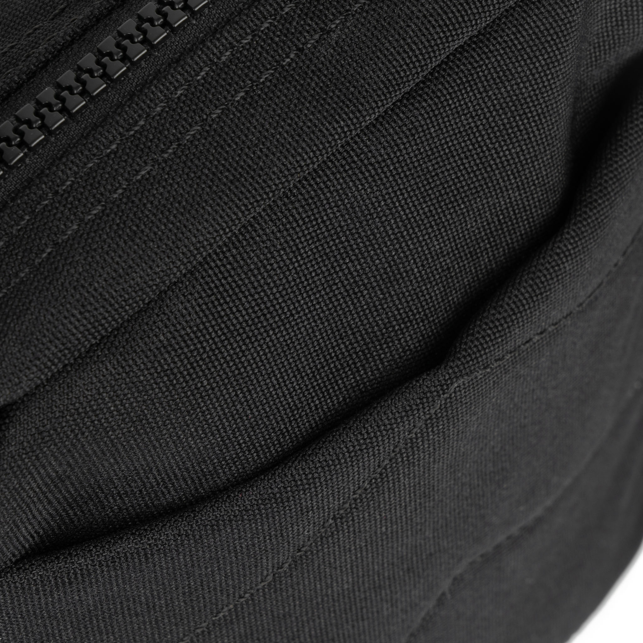 Roka Shoulderbag Bond svart