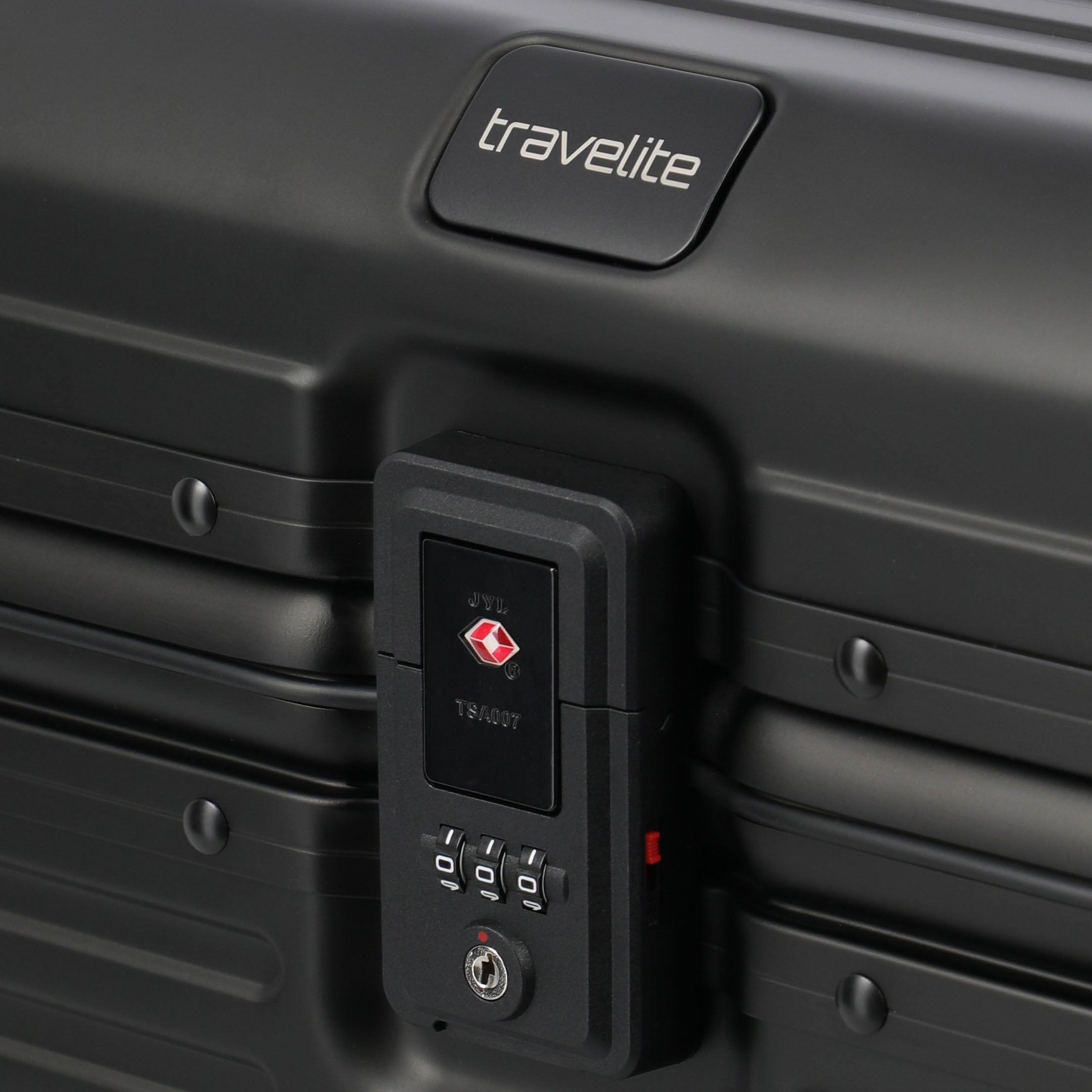 Travelite Beatybox Next aluminium svart