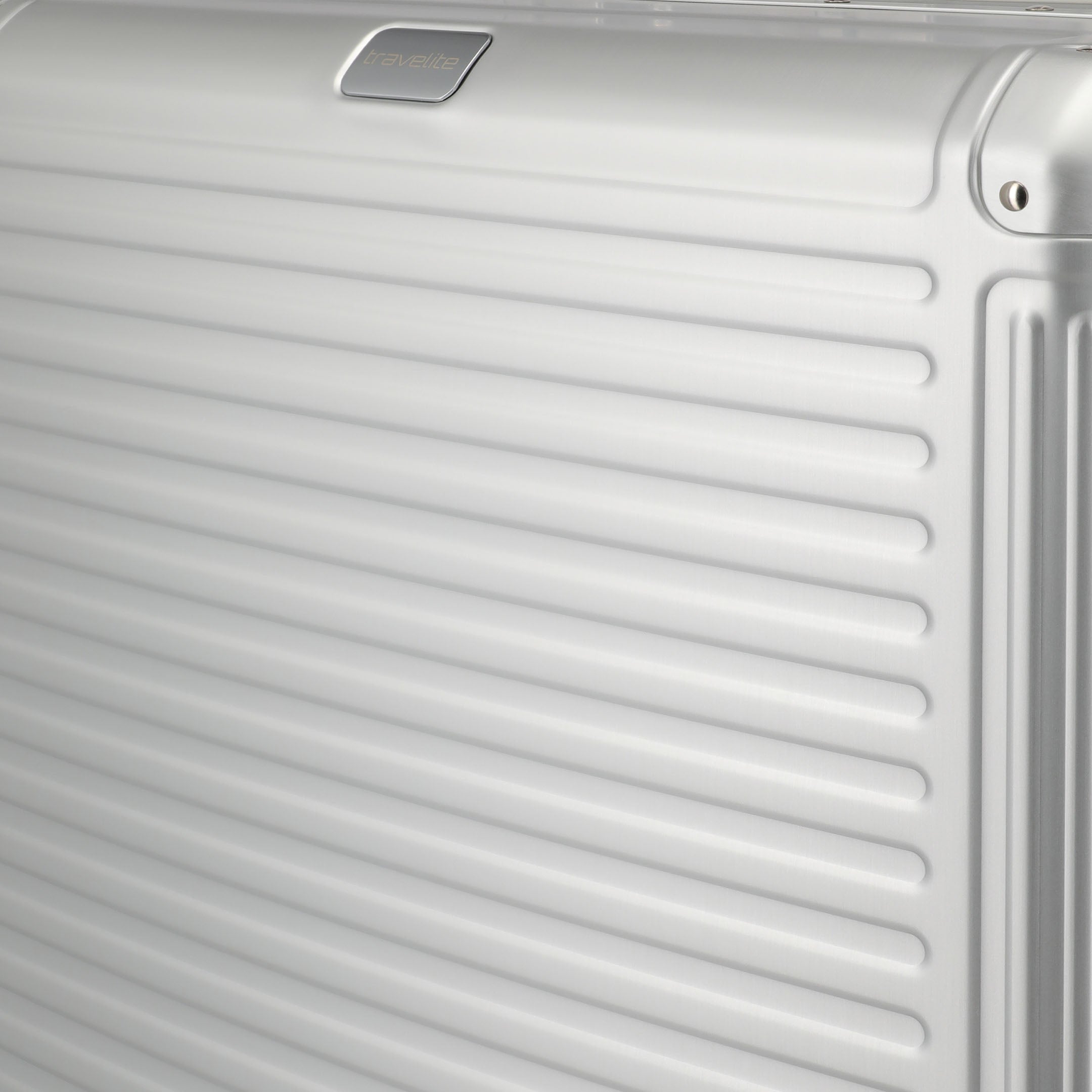 Travelite Next L aluminium silver