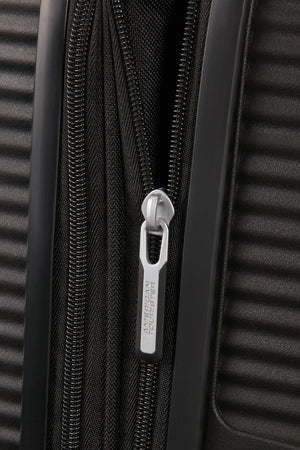 American Tourister SOUNDBOX SPINNER 77/28 TSA EXP BAS SVART