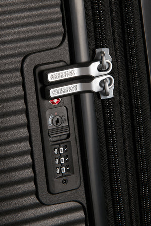 American Tourister SOUNDBOX SPINNER 77/28 TSA EXP BAS SVART