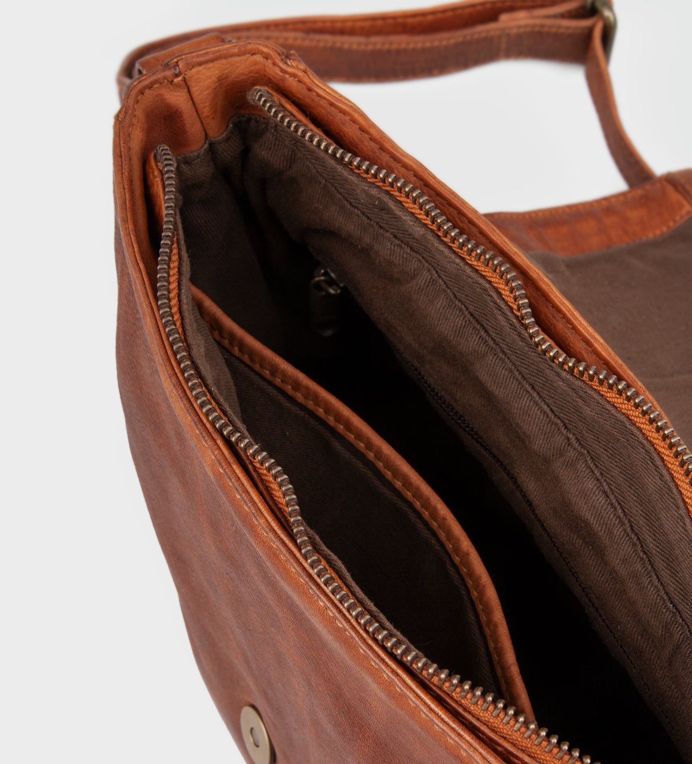 Montana Messengerbag Salida cognac