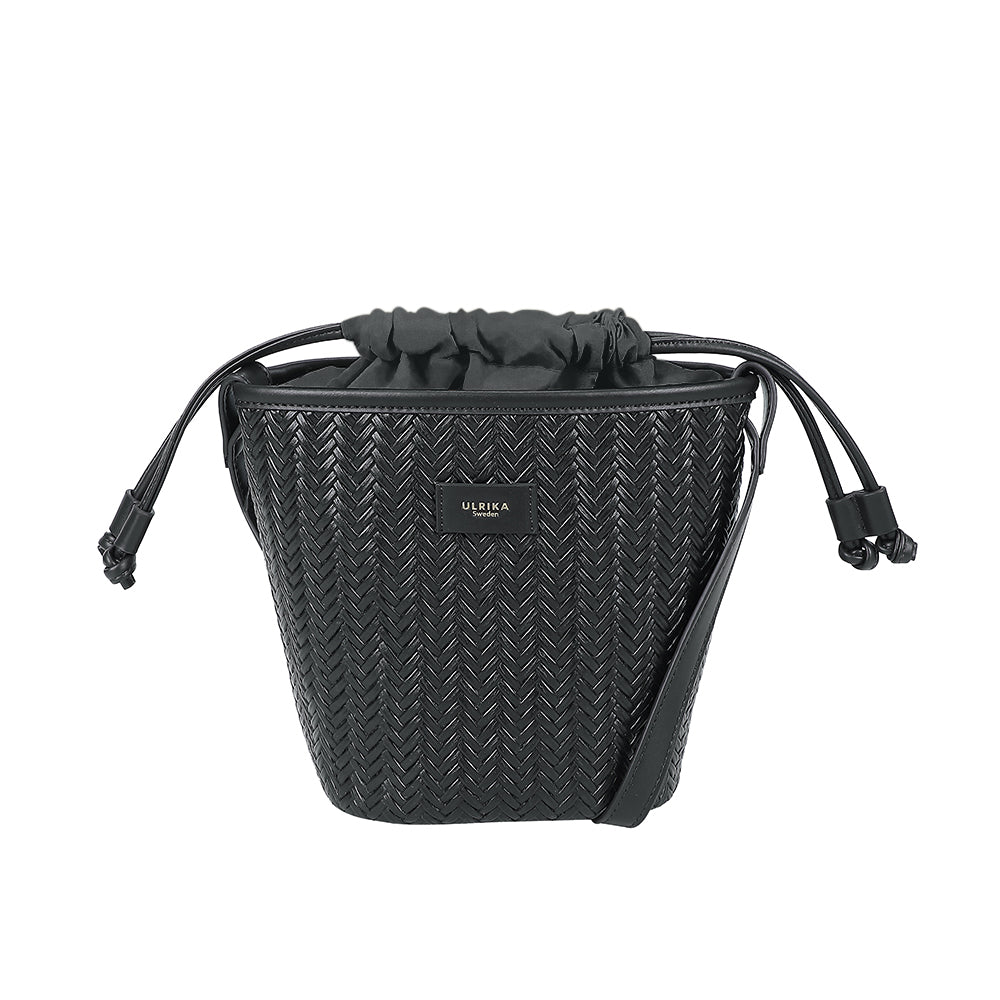 Ulrika Design Bucketbag Braid svart