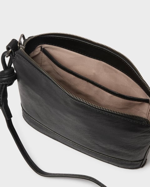 Saddler Axelväska Emali svart