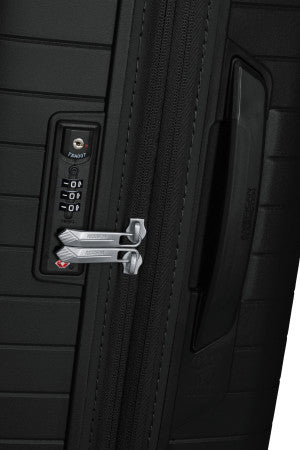 American Tourister Fastforward 68 cm exp svart