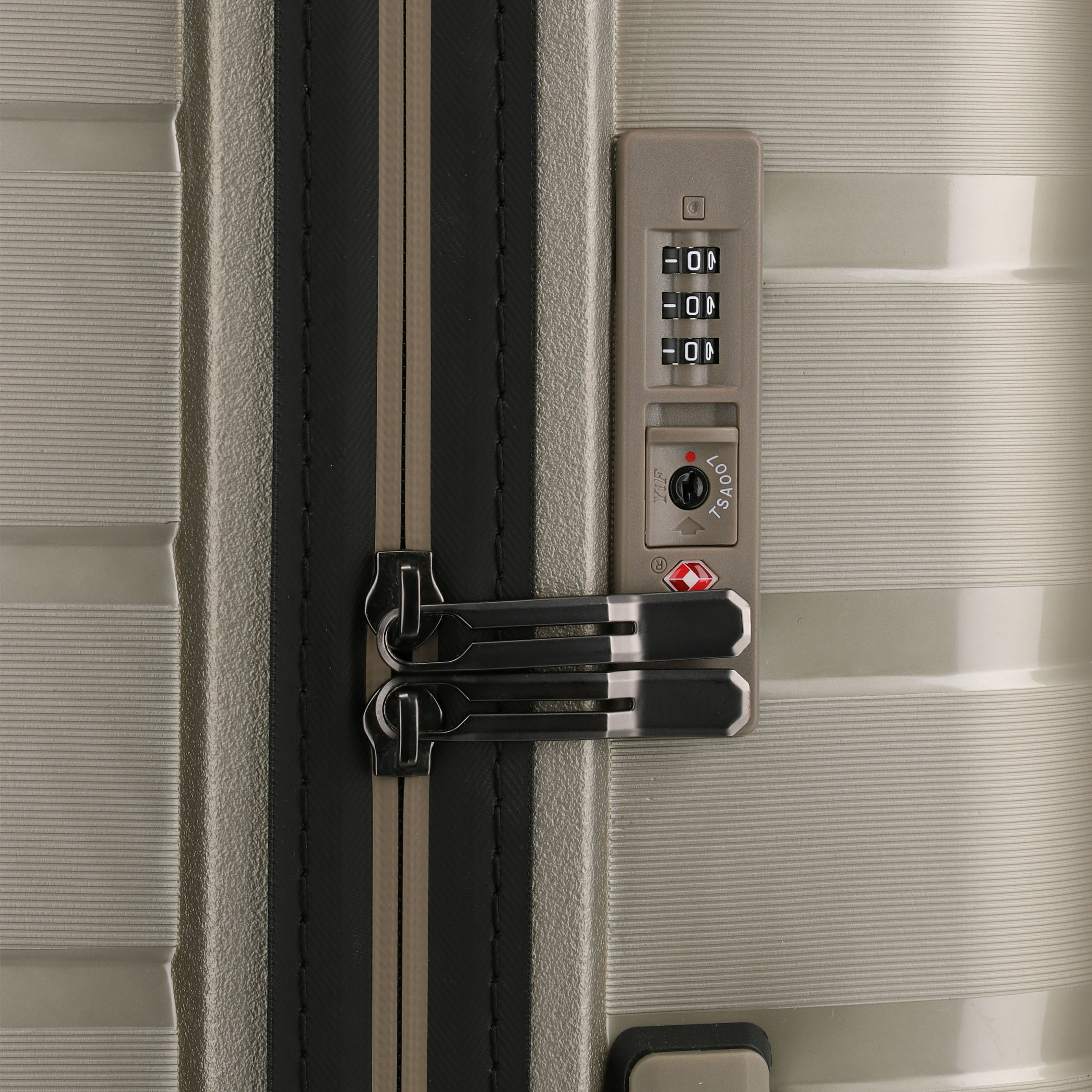 Travelite Air Base L 77 cm champagne