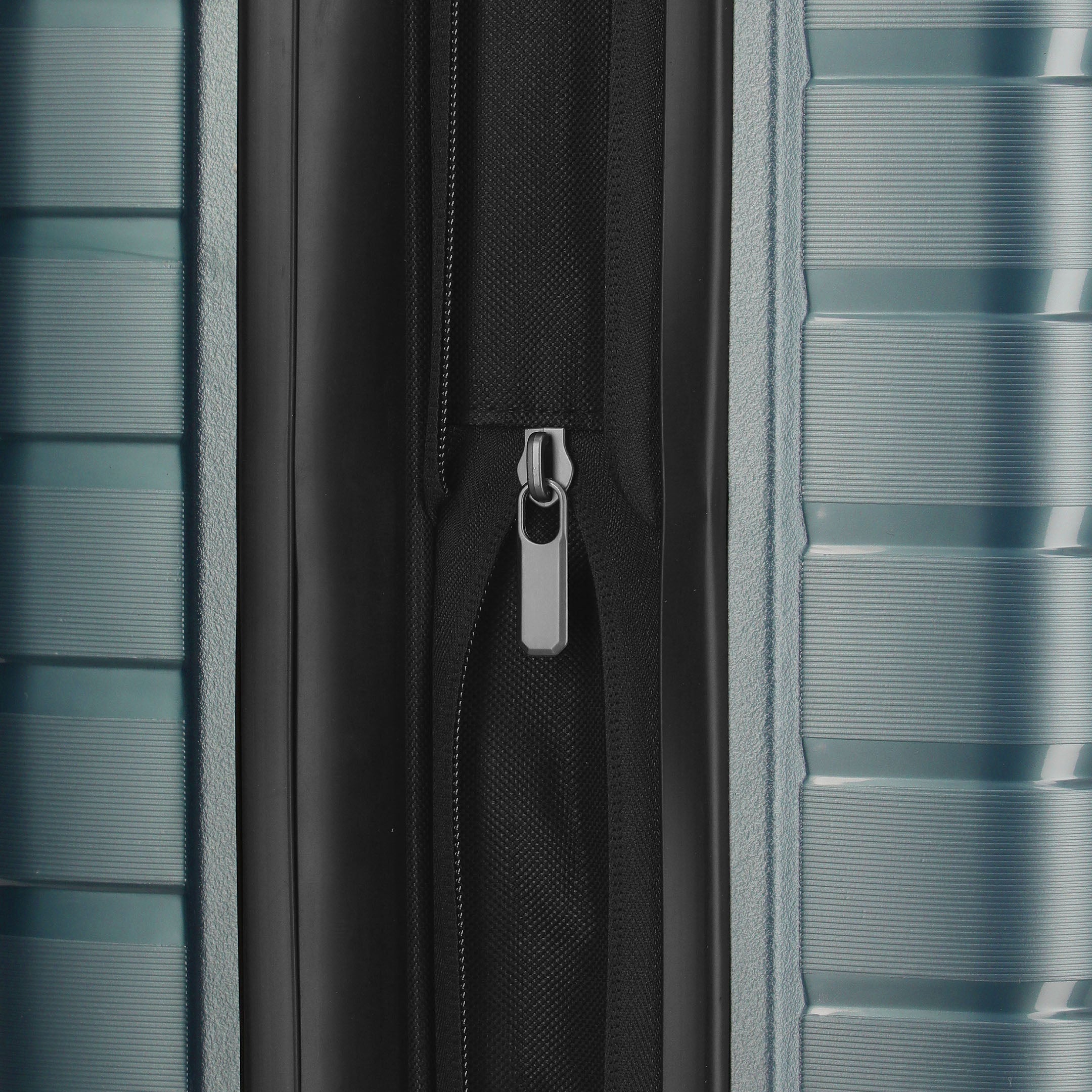 Travelite Air Base 55 cm S exp iceblue